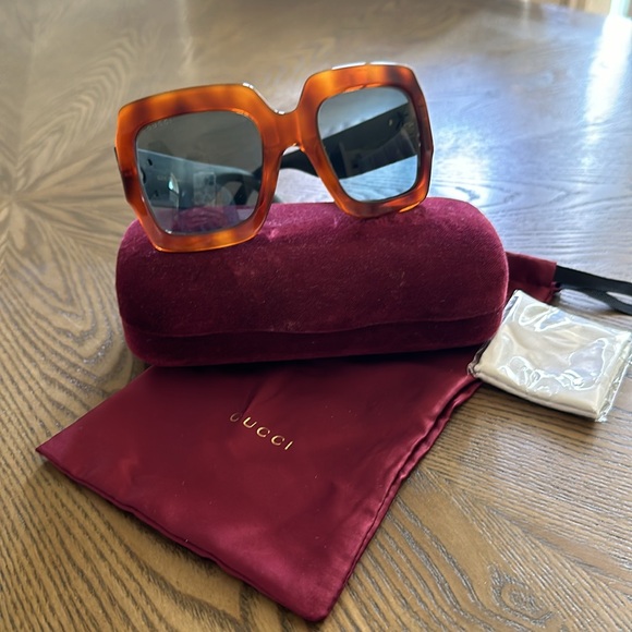 Authentic Oversized Gucci Sunglasses main image 6